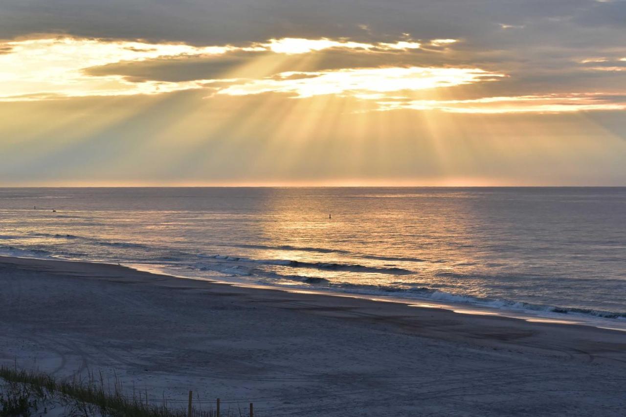 Beachfront Oasis With 2 Large Decks, Bbq And Views! Topsail Beach Exterior foto